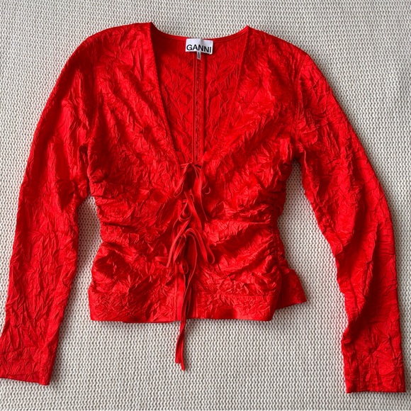 NWOT Ganni Crinkled Satin Te-Front Blouse, size 36(4), color Grenadine - Picture 2 of 8